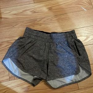 Lululemon Tracker Low-Rise Lined Short 4”